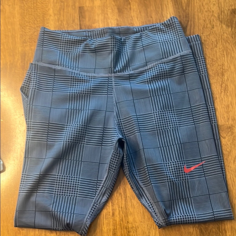EUC Nike Blue Active Leggings for Dynamic Comfort